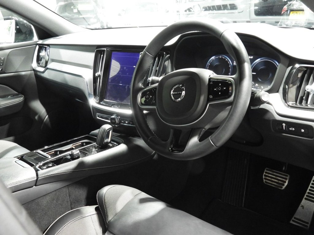 Used Volvo V60 2021 for sale - 76582560: Photo 4