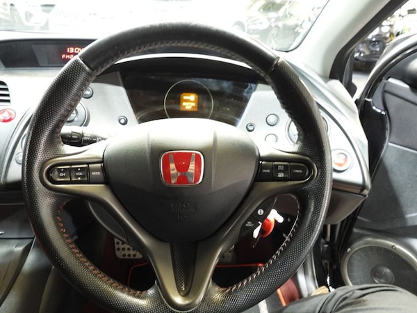 Used Honda Civic 2010 for sale - 76098249: Photo 31