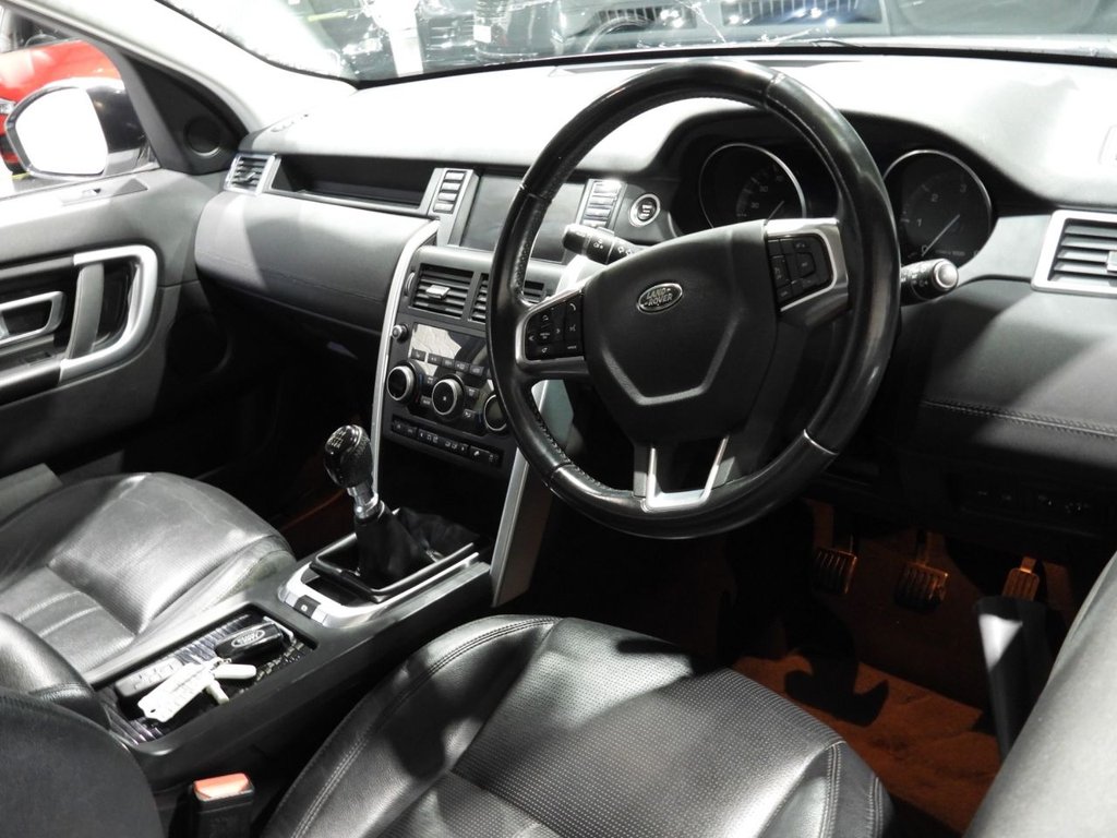 Used Land Rover Discovery Sport 2016 for sale - 76783889: Photo 3