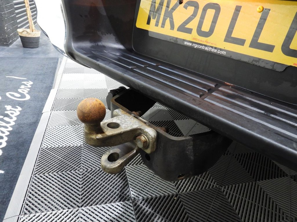 Used Toyota Hilux 2020 for sale - 76820993: Photo 24