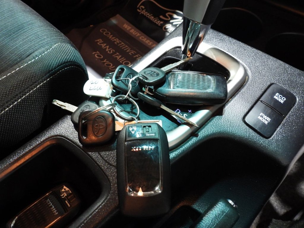 Used Toyota Hilux 2020 for sale - 76820993: Photo 37