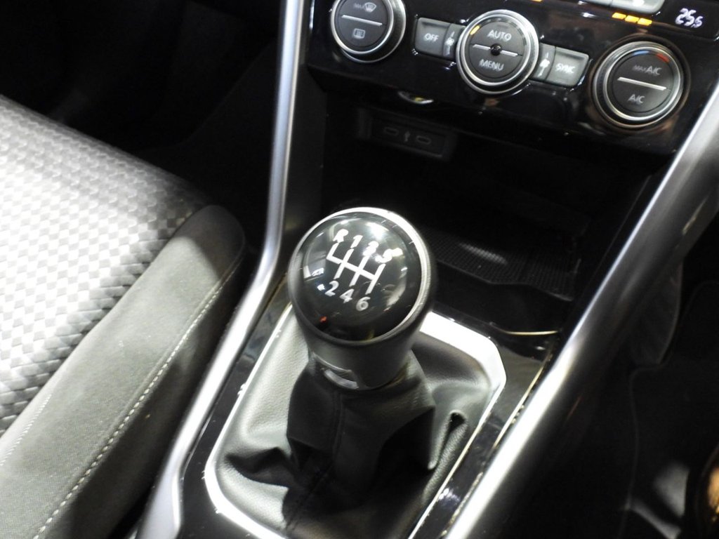 Used Volkswagen T-Roc 2022 for sale - 76559221: Photo 31