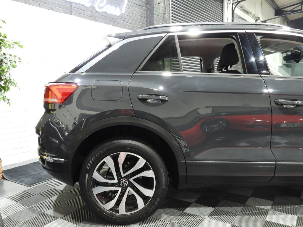 Used Volkswagen T-Roc 2022 for sale - 76559221: Photo 8