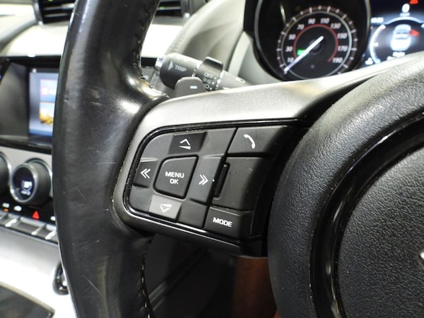 Used Jaguar F-Type 2016 for sale - 76185523: Photo 40