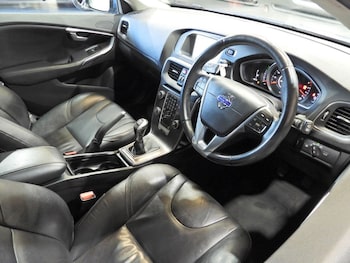 Used Volvo V40 2015 for sale - 78400976: Photo