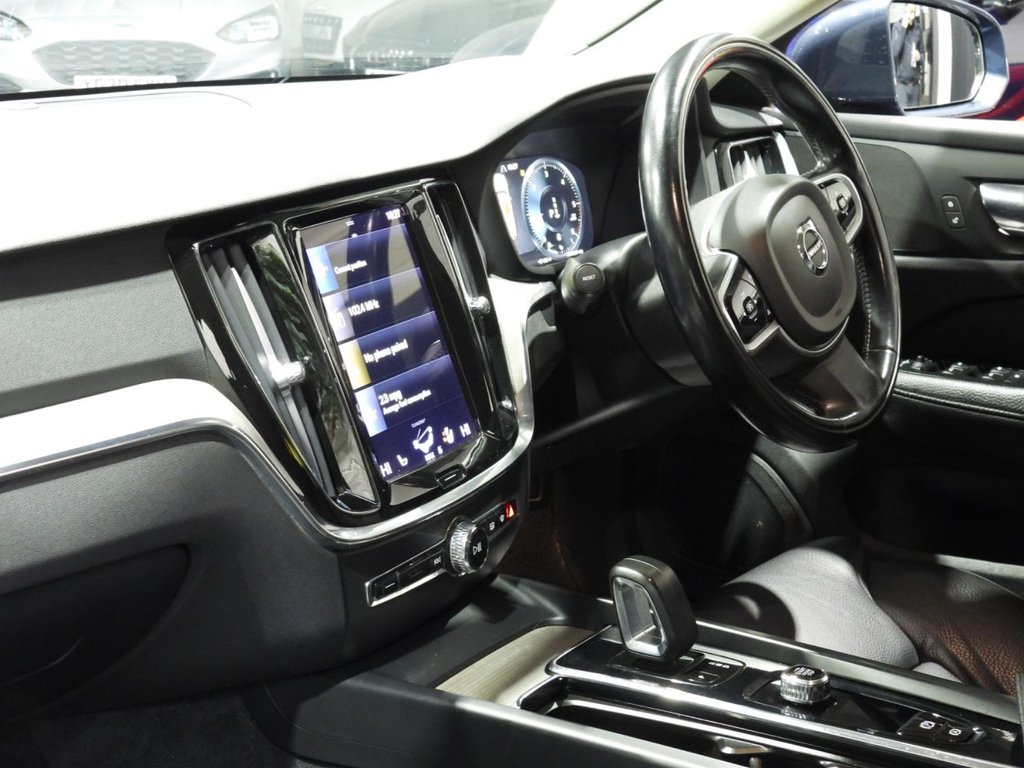 Used Volvo V60 2021 for sale - 76582547: Photo 17
