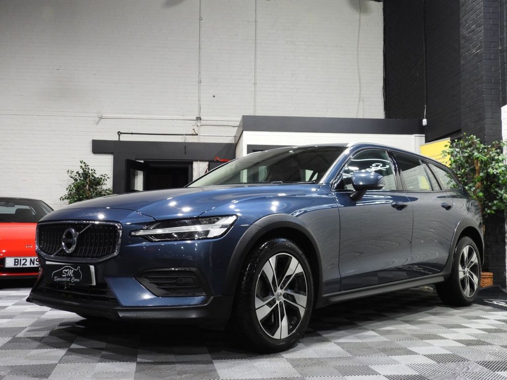 Used Volvo V60 2021 for sale - 76582547: Photo 8