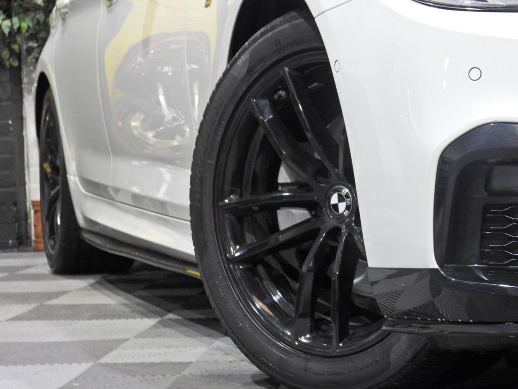 Used BMW 5 Series 2019 for sale - 77477477: Photo 2