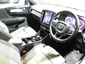 Used Volvo XC40 2023 for sale - 79462447: Photo