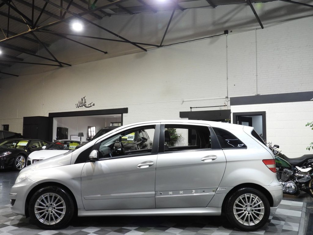 Used Mercedes-Benz B-Class 2009 for sale - 76039646: Photo 11