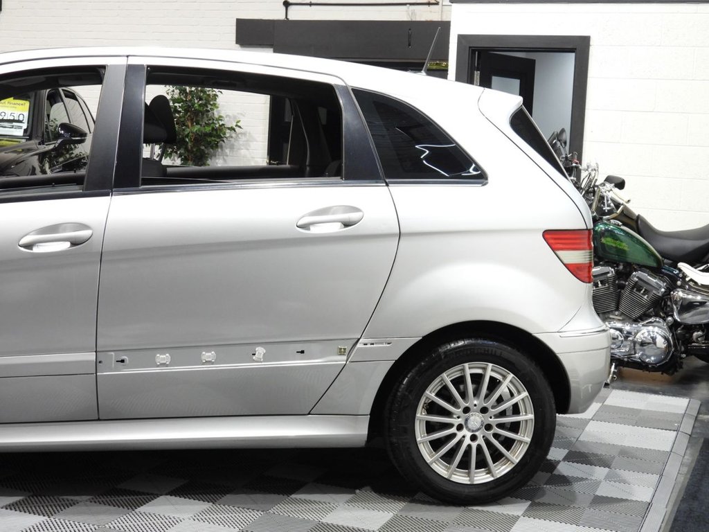Used Mercedes-Benz B-Class 2009 for sale - 76039646: Photo 13