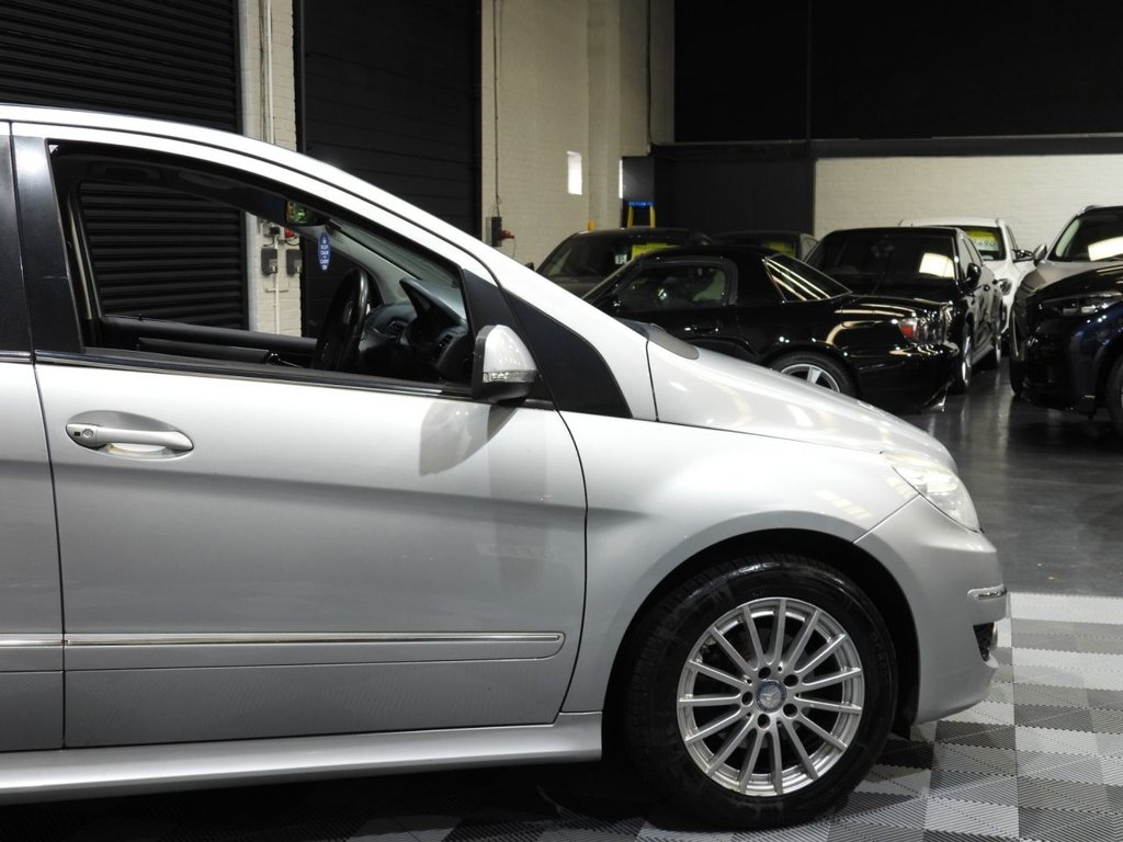 Used Mercedes-Benz B-Class 2009 for sale - 76039646: Photo 15