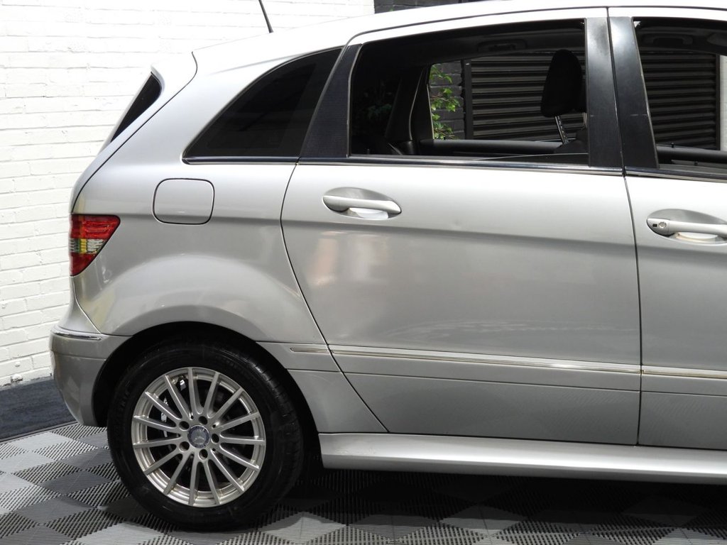 Used Mercedes-Benz B-Class 2009 for sale - 76039646: Photo 16