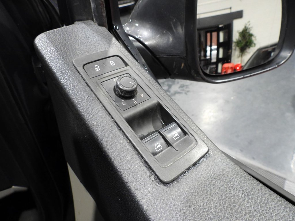 Used Volkswagen Transporter 2016 for sale - 76665572: Photo 19