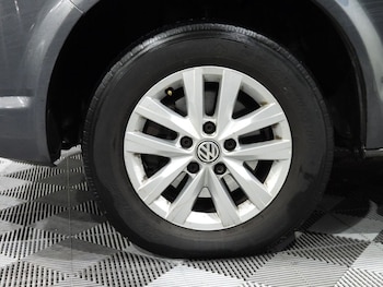 Used Volkswagen Transporter 2016 for sale - 76665572: Photo