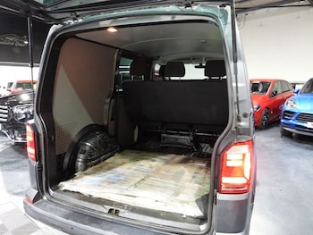 Used Volkswagen Transporter 2016 for sale - 76665572: Photo