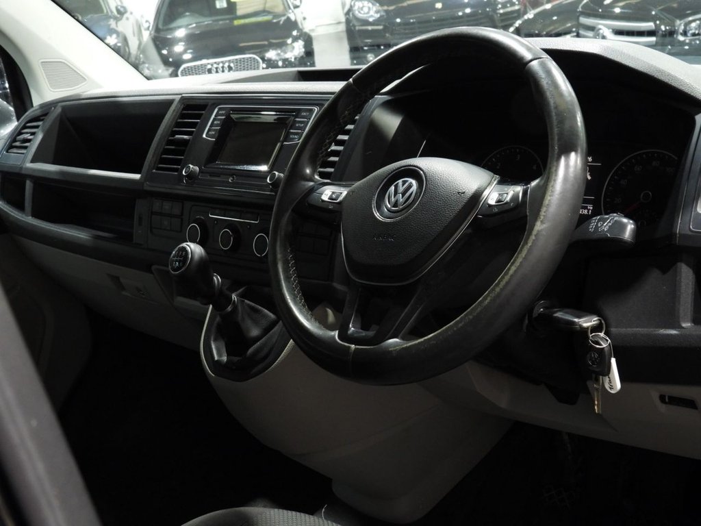 Used Volkswagen Transporter 2016 for sale - 76665572: Photo 4