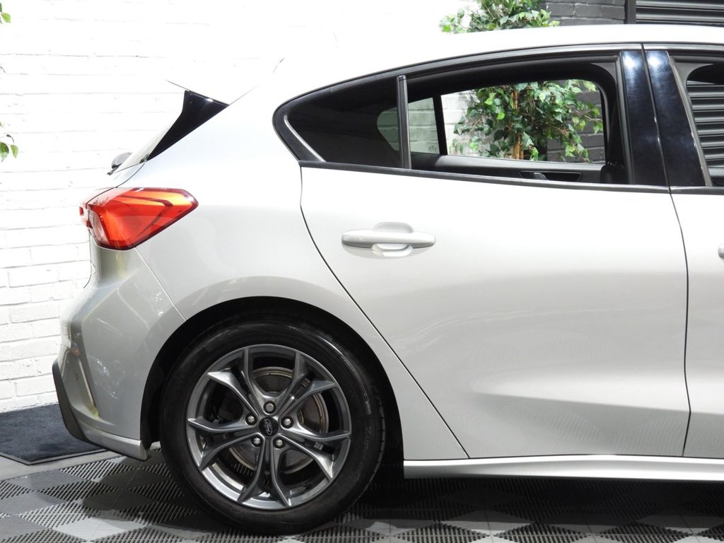 Used Ford Focus 2020 for sale - 76510010: Photo 12