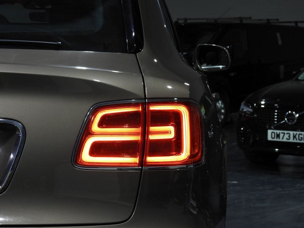 Used Bentley Bentayga 2017 for sale - 77161699: Photo 14