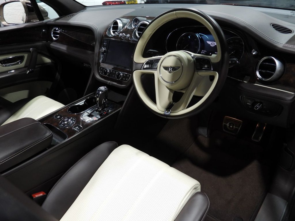 Used Bentley Bentayga 2017 for sale - 77161699: Photo 16