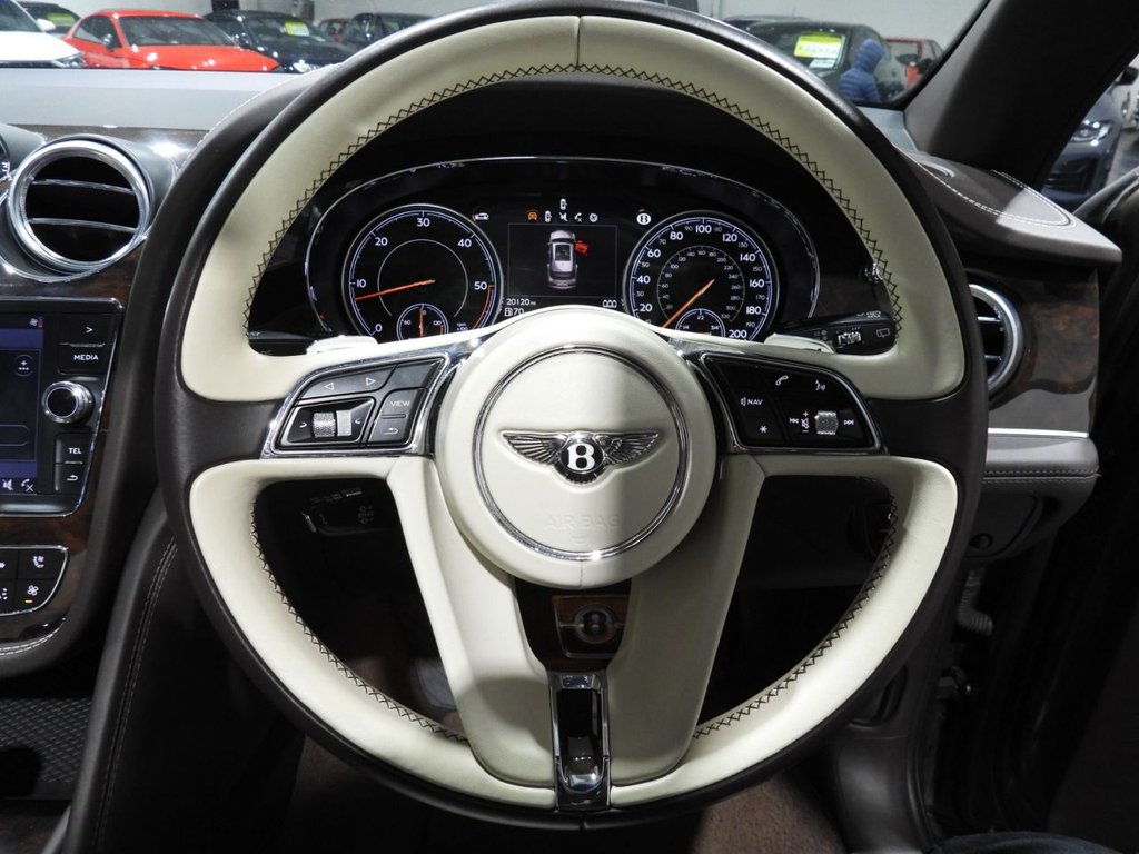 Used Bentley Bentayga 2017 for sale - 77161699: Photo 28