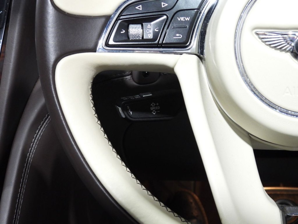 Used Bentley Bentayga 2017 for sale - 77161699: Photo 31