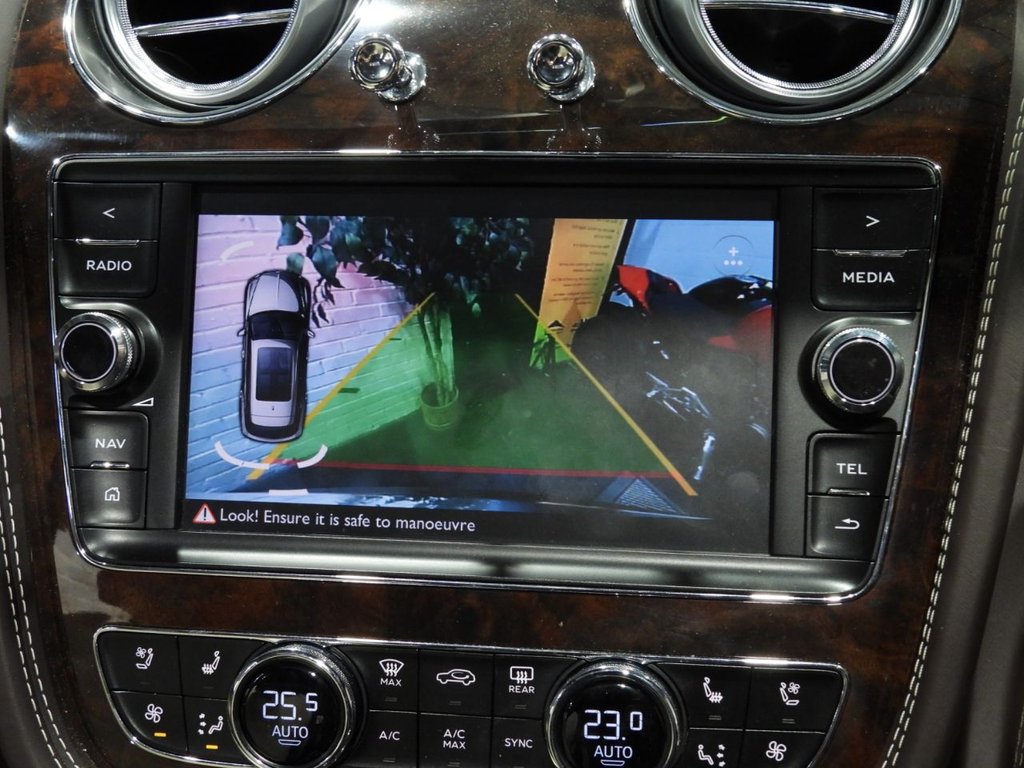 Used Bentley Bentayga 2017 for sale - 77161699: Photo 34