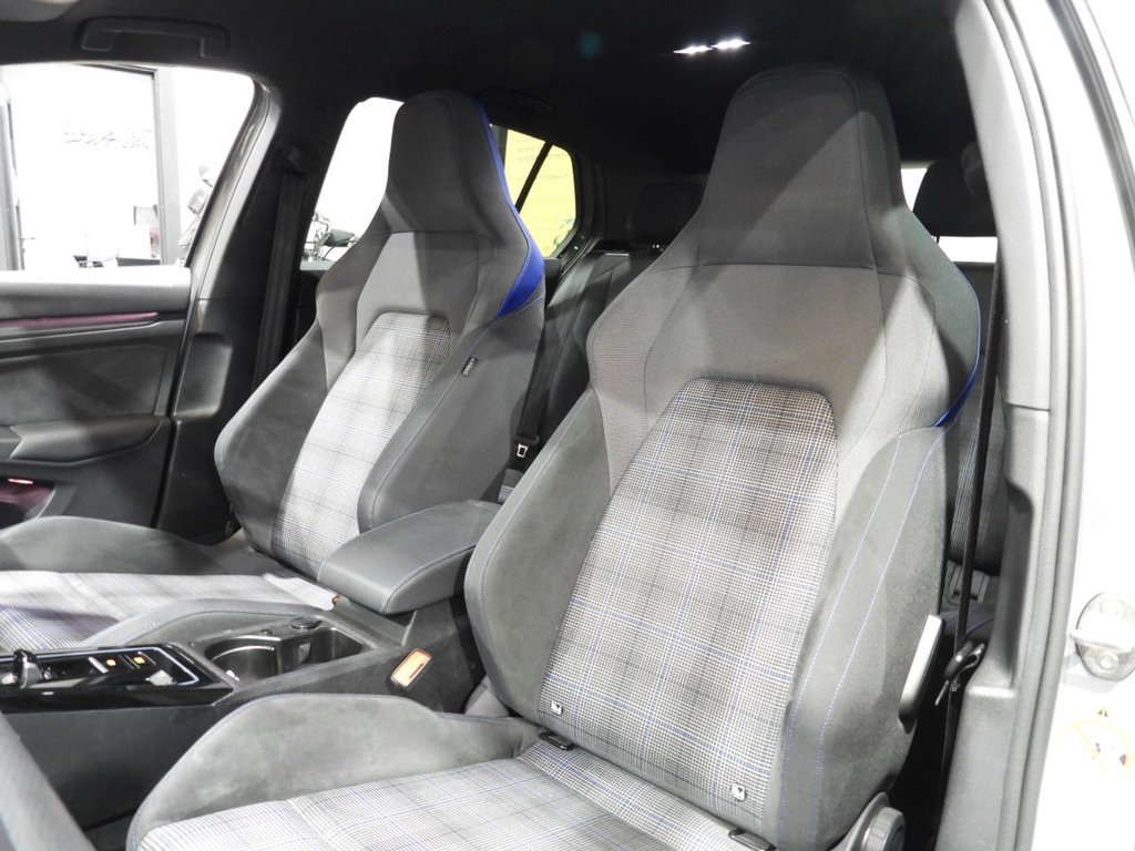 Used Volkswagen Golf 2023 for sale - 75998127: Photo 15
