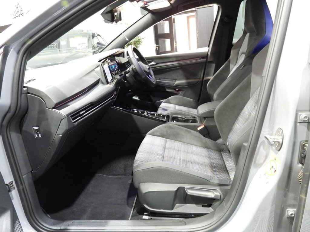 Used Volkswagen Golf 2023 for sale - 75998127: Photo 18