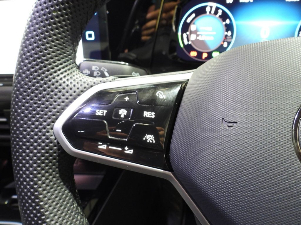 Used Volkswagen Golf 2023 for sale - 75998127: Photo 25