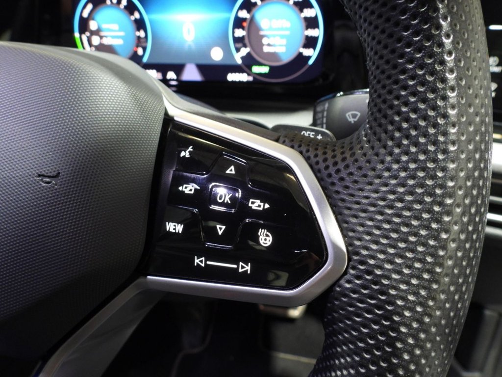 Used Volkswagen Golf 2023 for sale - 75998127: Photo 26