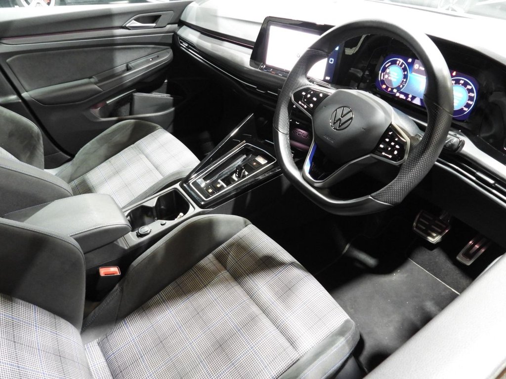 Used Volkswagen Golf 2023 for sale - 75998127: Photo 4
