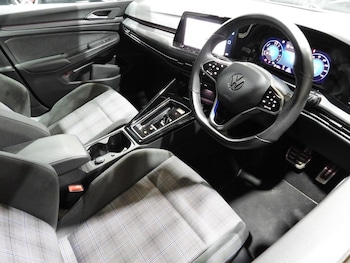 Used Volkswagen Golf 2023 for sale - 75998127: Photo