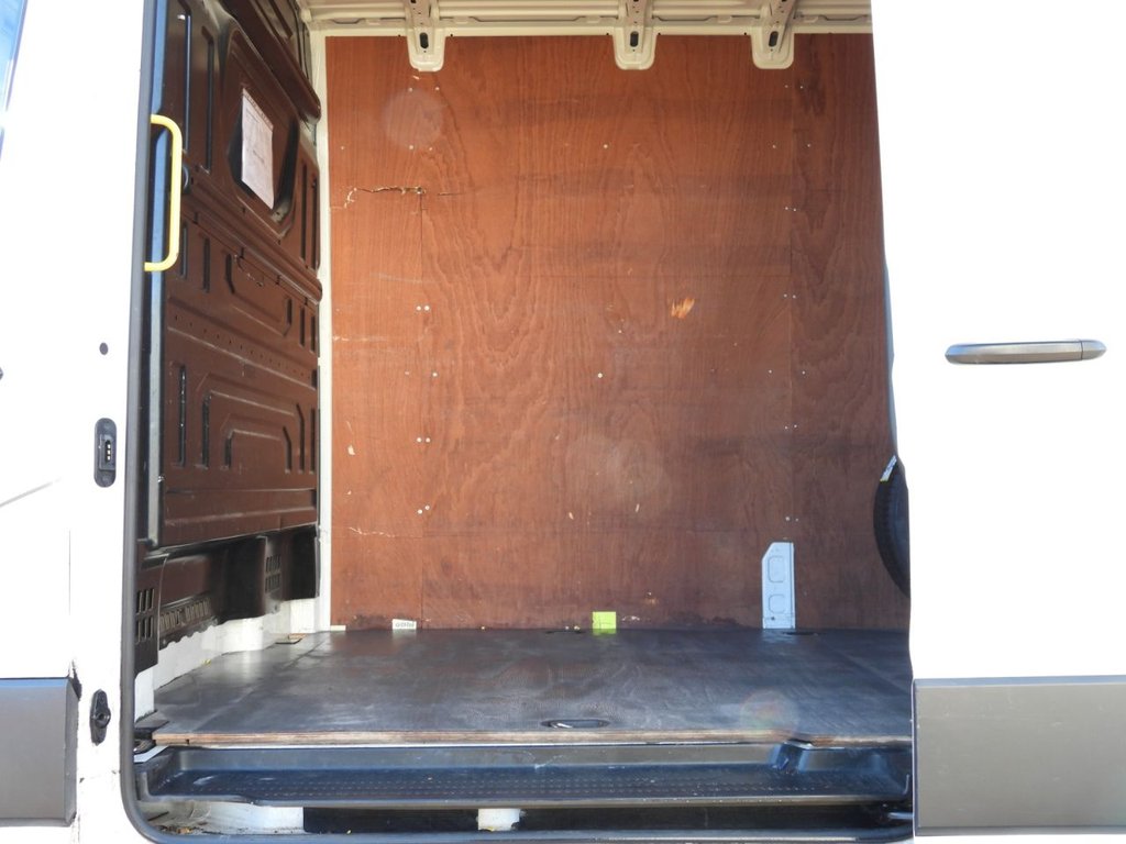 Used Volkswagen Crafter 2023 for sale - 77551607: Photo 18