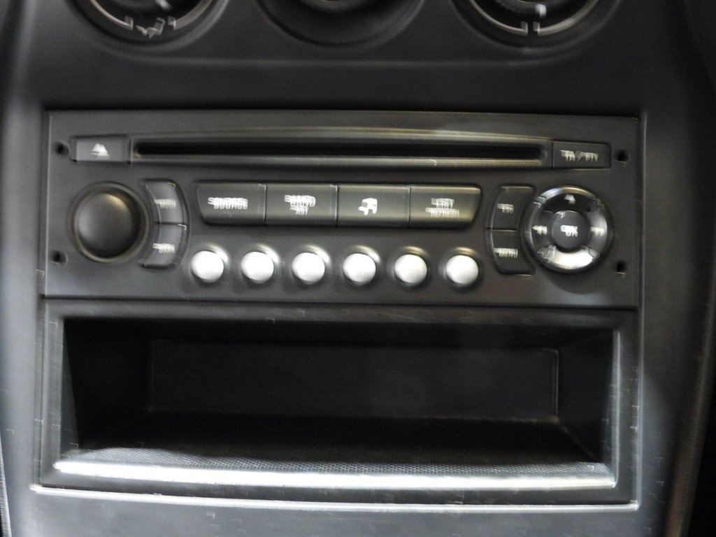 Used Citroen C3 Picasso 2011 for sale - 76376181: Photo 26