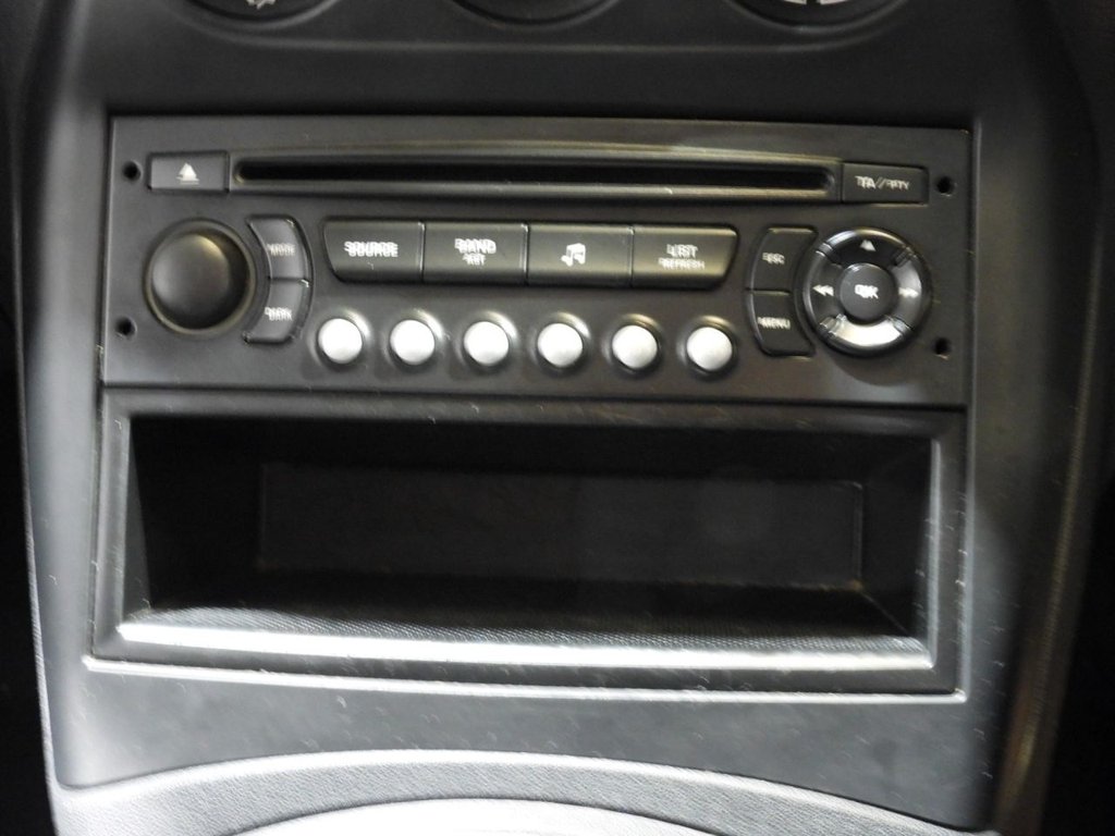 Used Citroen C3 Picasso 2011 for sale - 76376181: Photo 27