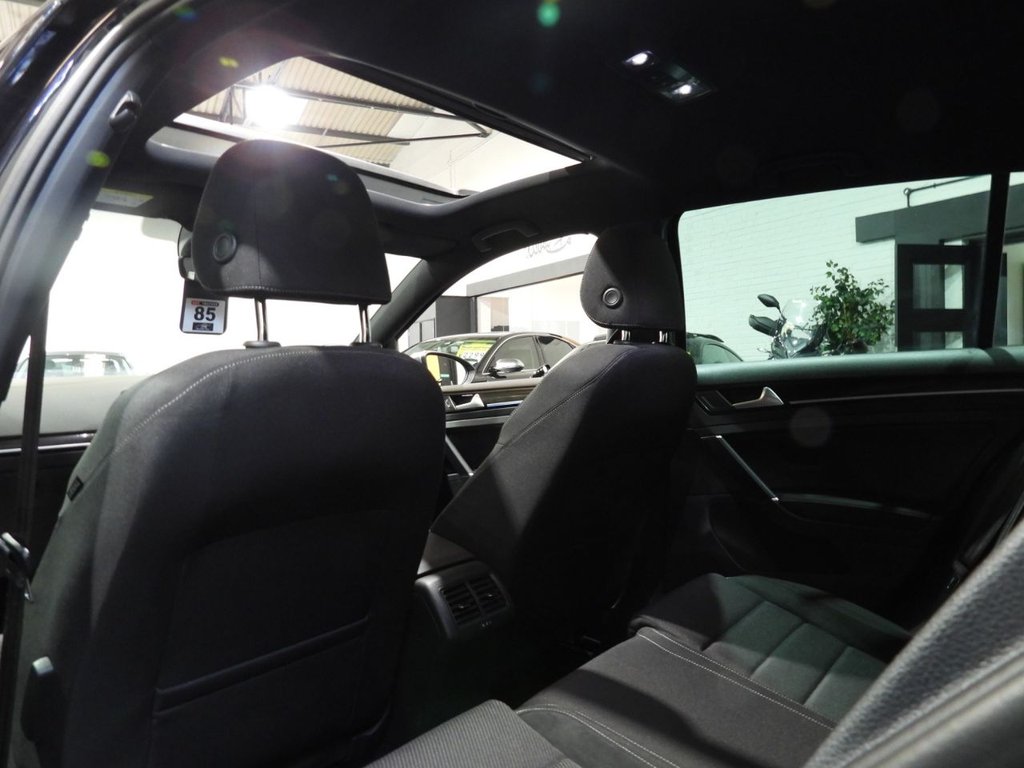 Used Volkswagen Golf 2019 for sale - 77383875: Photo 24