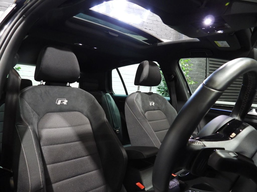 Used Volkswagen Golf 2019 for sale - 77383875: Photo 30