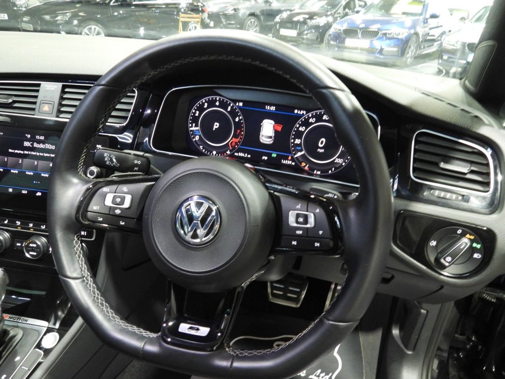 Used Volkswagen Golf 2019 for sale - 77383875: Photo 32