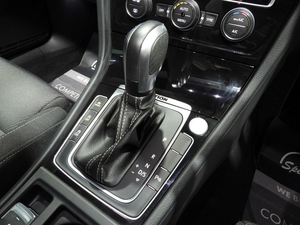 Used Volkswagen Golf 2019 for sale - 77383875: Photo 37