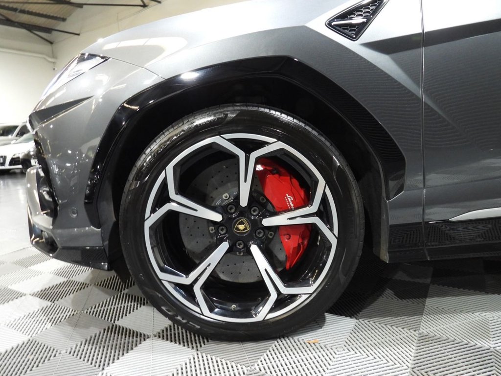 Used Lamborghini Urus 2020 for sale - 76323581: Photo 37