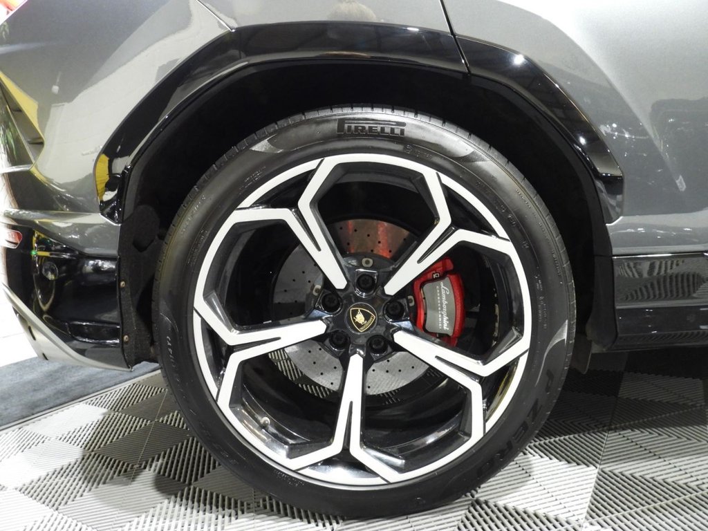 Used Lamborghini Urus 2020 for sale - 76323581: Photo 47