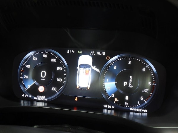 Used Volvo XC60 2021 for sale - 75974174: Photo 32