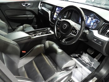 Used Volvo XC60 2021 for sale - 75974174: Photo