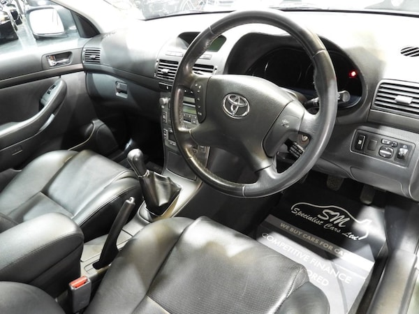 Used Toyota Avensis 2004 for sale - 75275897: Photo 3