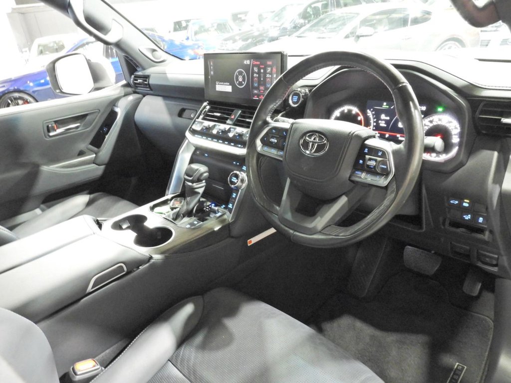 Used Toyota Land Cruiser 2024 for sale - 77594377: Photo 17