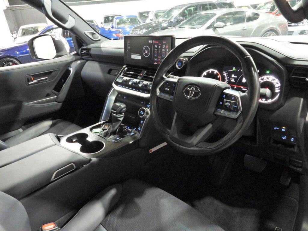 Used Toyota Land Cruiser 2024 for sale - 77594377: Photo 4