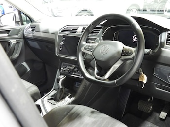 Used Volkswagen Tiguan Allspace 2023 for sale - 78762402: Photo