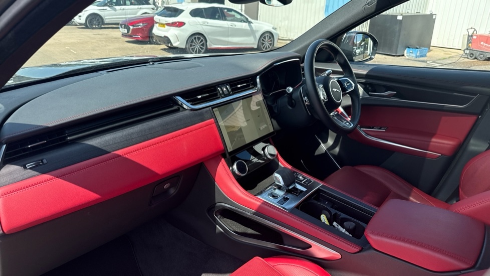 Used Jaguar F-Pace 2022 for sale - 76868571: Photo 10