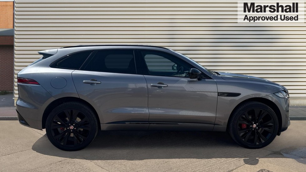 Used Jaguar F-Pace 2022 for sale - 76868571: Photo 2